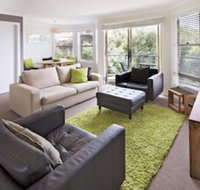 Caribou 3 - Modern  spacious with views over Lake Jindabyne - Accommodation Adelaide