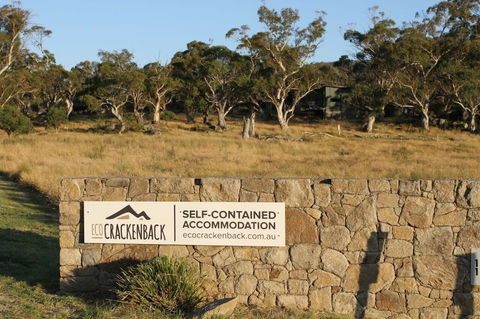 Ecocrackenback 13 'Sustainable Chalet Close To The Slopes.' - Accommodation Adelaide 0