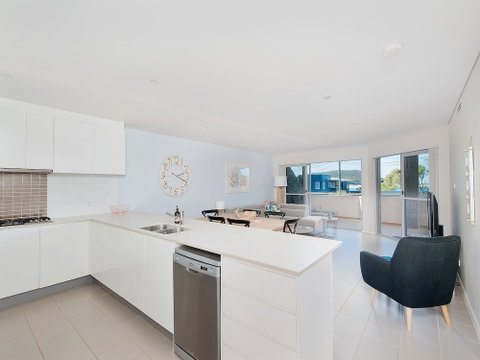 Footprints At Fingal Bay - Accommodation Adelaide 4