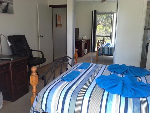 Tree Lodge - Accommodation Adelaide 7