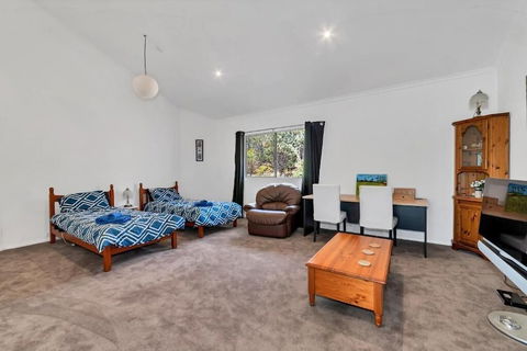 Tree Lodge - Accommodation Adelaide 1