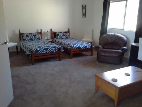 Tree Lodge - Accommodation Adelaide 2
