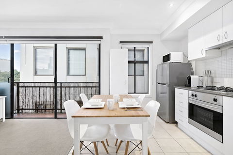 SIENNA, 1BDR South Melbourne Apartment - Accommodation Adelaide 1