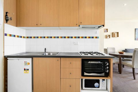 ELIZA, 2BDR Melbourne Apartment - Accommodation Adelaide 5