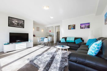 KAYLA, 2BDR Southbank Apartment - Accommodation Adelaide 1