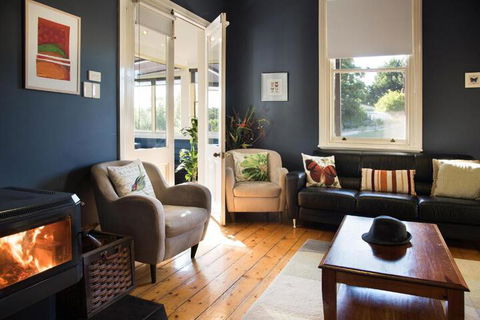 Alvie - Accommodation Adelaide 1