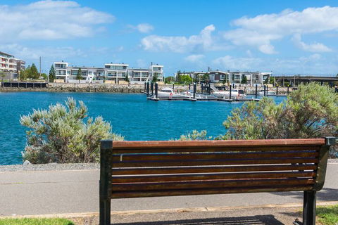 Port Adelaide Harbourside Home - Accommodation Adelaide 3