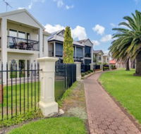 Port Adelaide Harbourside Home - Accommodation Adelaide
