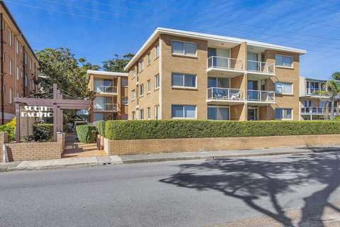 South Pacific Unit 6 Amazing Unit Opposite The Beach. - Accommodation Adelaide 3