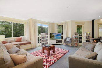 Alpine Vista - Short Walk To Town Centre - Accommodation Adelaide 0