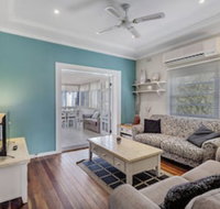 Tomaree Road 14 Oscars Pet Friendly Beach House - Accommodation Adelaide