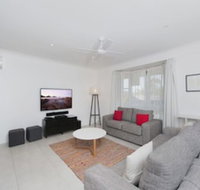 Ronald Avenue 101 Sea Behind The Trees - Accommodation Adelaide