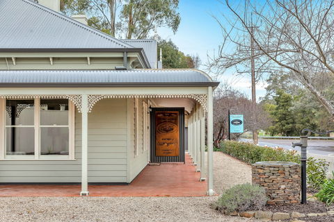 Grandview Accommodation - The Flaxley Apartments - Accommodation Adelaide 1