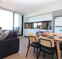 Queen of Northcote Views Rejuvenate Stays - Accommodation Adelaide