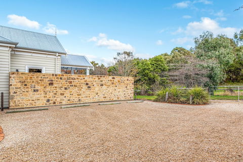 Grandview Accommodation - The Elm Tree Apartments - Accommodation Adelaide 2