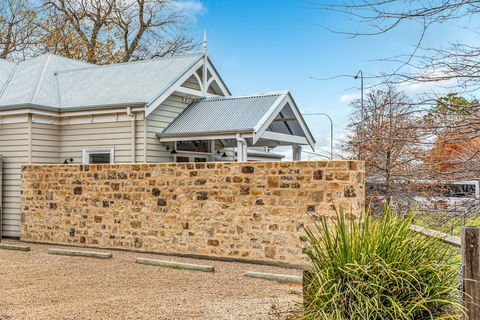 Grandview Accommodation - The Elm Tree Apartments - Accommodation Adelaide 0