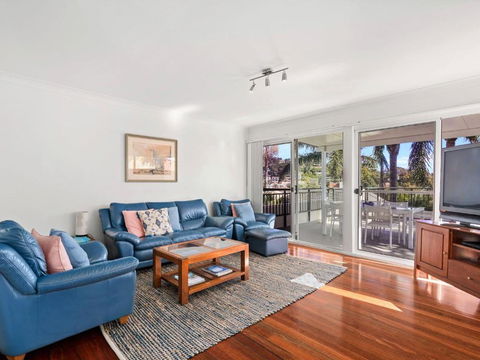Whiting Escape 2 / 13 Whiting Avenue Terrigal - Accommodation Adelaide 3