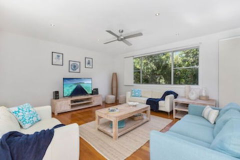 Augusta House - Accommodation Adelaide 0