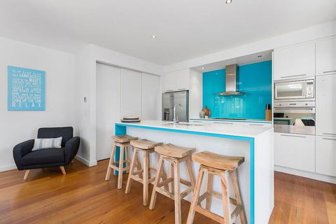 Augusta House - Accommodation Adelaide 4