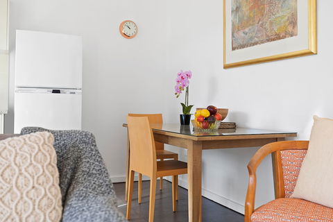 St Valentines Apartments, Mosman - Accommodation Adelaide 6