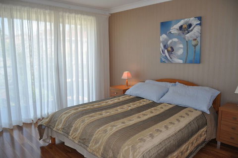 Lake & Ocean View - Accommodation Adelaide 6