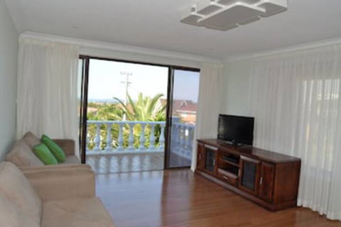 Lake & Ocean View - Accommodation Adelaide 0