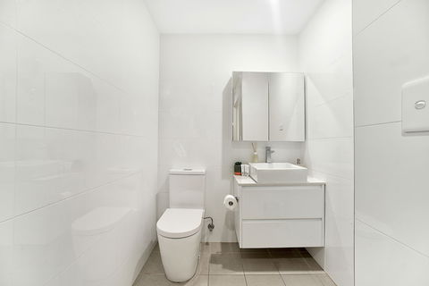 Elegant 2 Bedroom Terrace In Premium Condition - Accommodation Adelaide 2