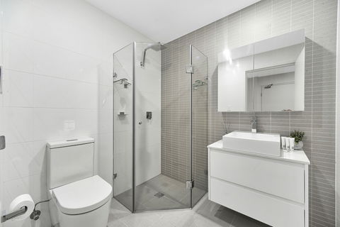Elegant 2 Bedroom Terrace In Premium Condition - Accommodation Adelaide 3