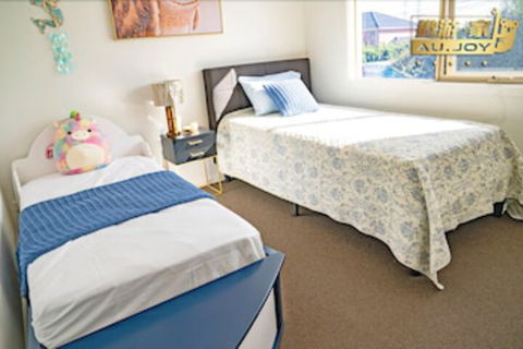 AUJOY 4 Bed Townhouse Glen Waverley - Accommodation Adelaide 5
