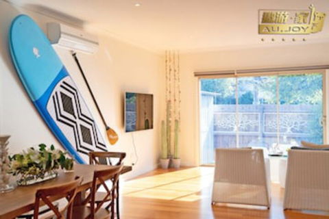 AUJOY 4 Bed Townhouse Glen Waverley - Accommodation Adelaide 0