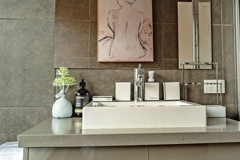 AUJOY 4 Bed Townhouse Glen Waverley - Accommodation Adelaide 2