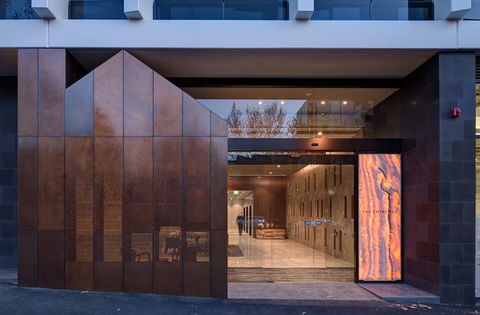 Arise The Eminence - Accommodation Adelaide 2