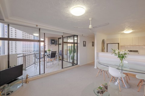 Heart Of Surfers Paradise Ocean Views - Accommodation Adelaide 7