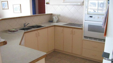 QUAYS 6 - Accommodation Adelaide 4