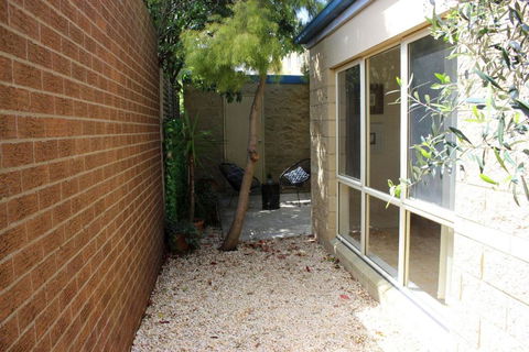 Annies Place - Accommodation Adelaide 4