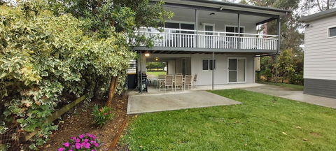 Paradise Bungalow Waterfront - Accommodation Adelaide 1