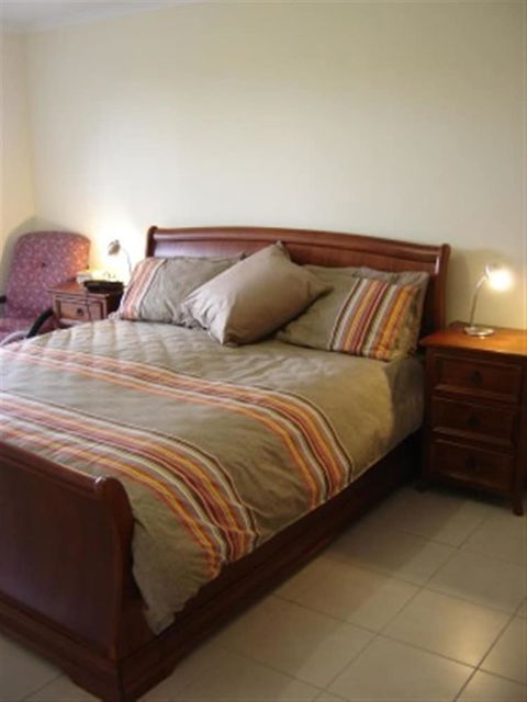 Lantauanan - Accommodation Adelaide 2
