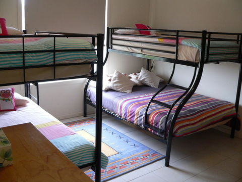 Lantauanan - Accommodation Adelaide 6