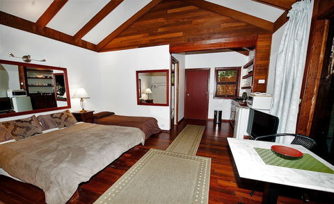 The Black Cockatoo Nannup - Accommodation Adelaide 3