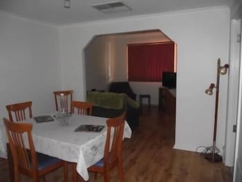 Aly's Cottage - Accommodation Adelaide 1