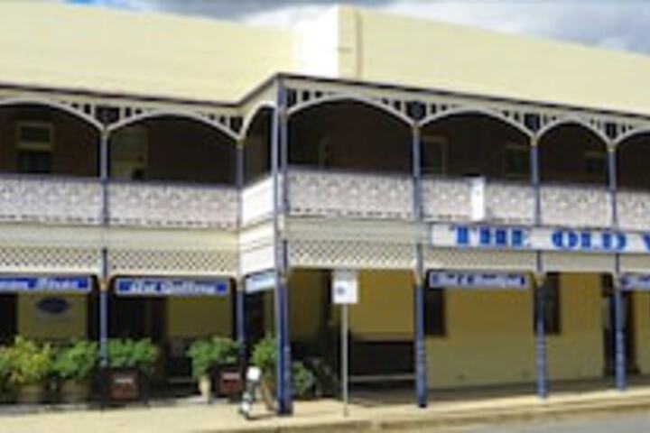 Canowindra NSW Accommodation Adelaide