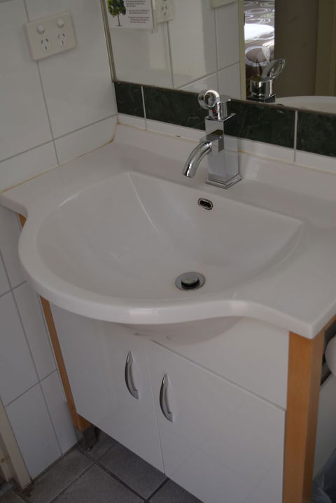 YTI Garden Hotel - Accommodation Adelaide 5