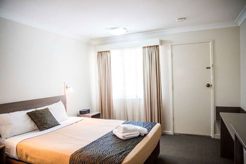 Lilac City Motor Inn & Steakhouse - Accommodation Adelaide 6