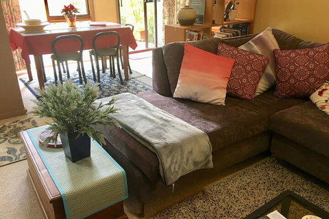Crimson Villa - Accommodation Adelaide 6