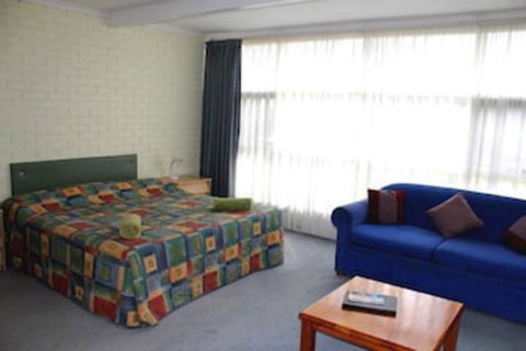 Mermaid Holiday Units - Accommodation Adelaide 6