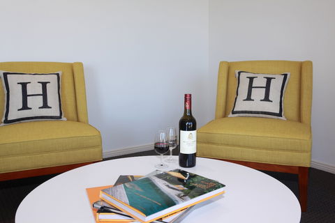 H Boutique Hotel - Accommodation Adelaide 2