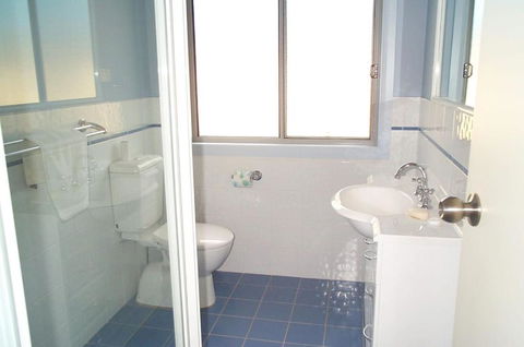 POINT BREAK WEEKLY ONLY - Accommodation Adelaide 6