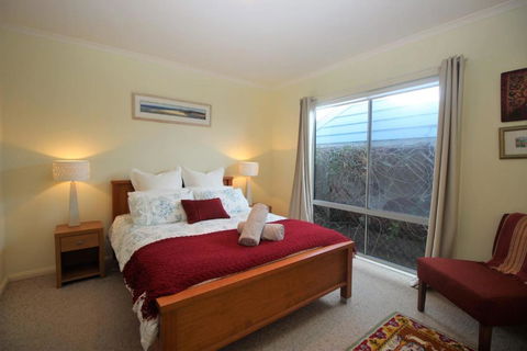 POINT BREAK WEEKLY ONLY - Accommodation Adelaide 3