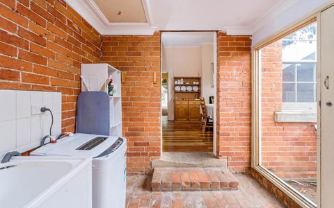 Eliza 1875 Red Brick Duplex Townhouse - Accommodation Adelaide 5