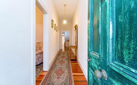 Eliza 1875 Red Brick Duplex Townhouse - Accommodation Adelaide 6
